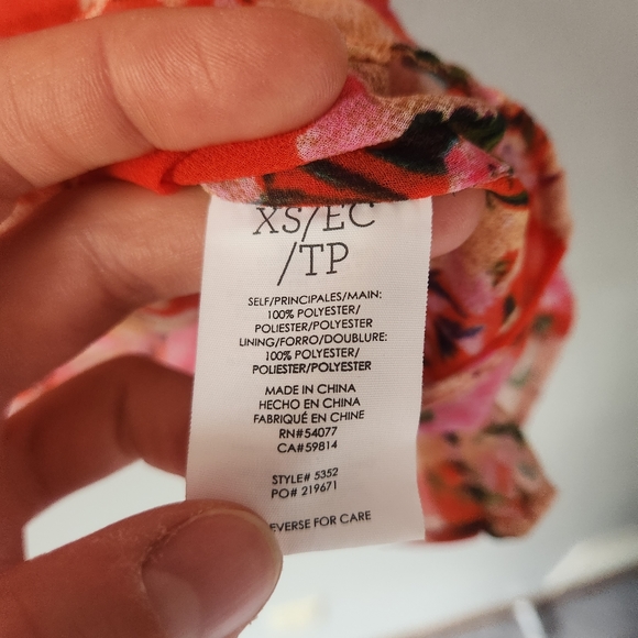 Cabi Cold-Shoulder Top - Picture 4 of 8